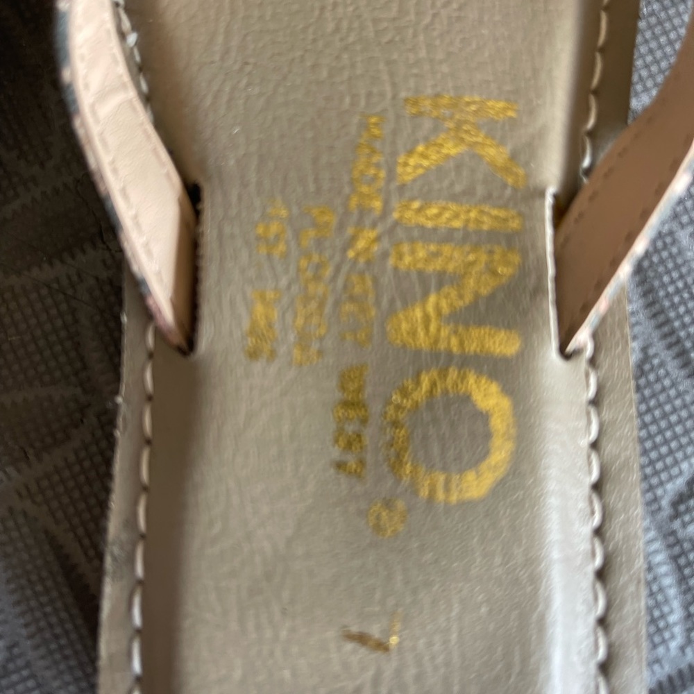 Sandals - Picture 2 of 4